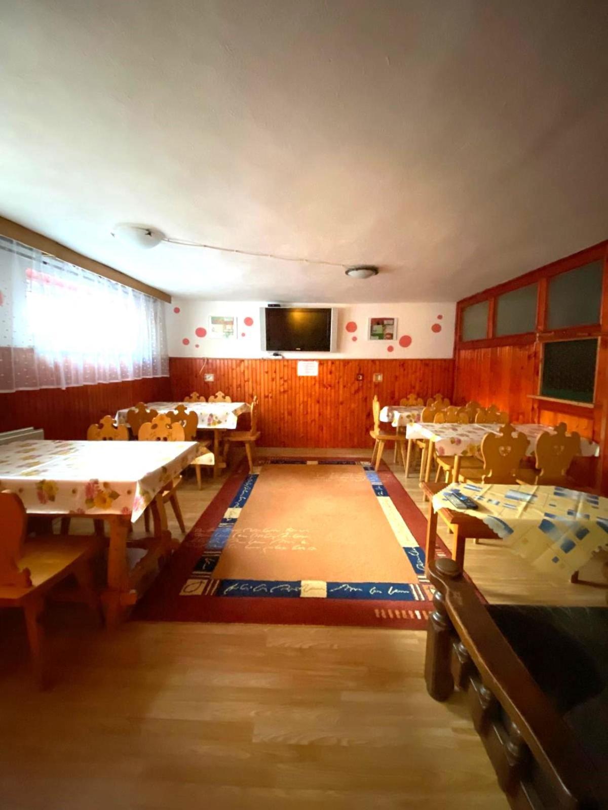 Penzion Skitour Stará Lesná エクステリア 写真